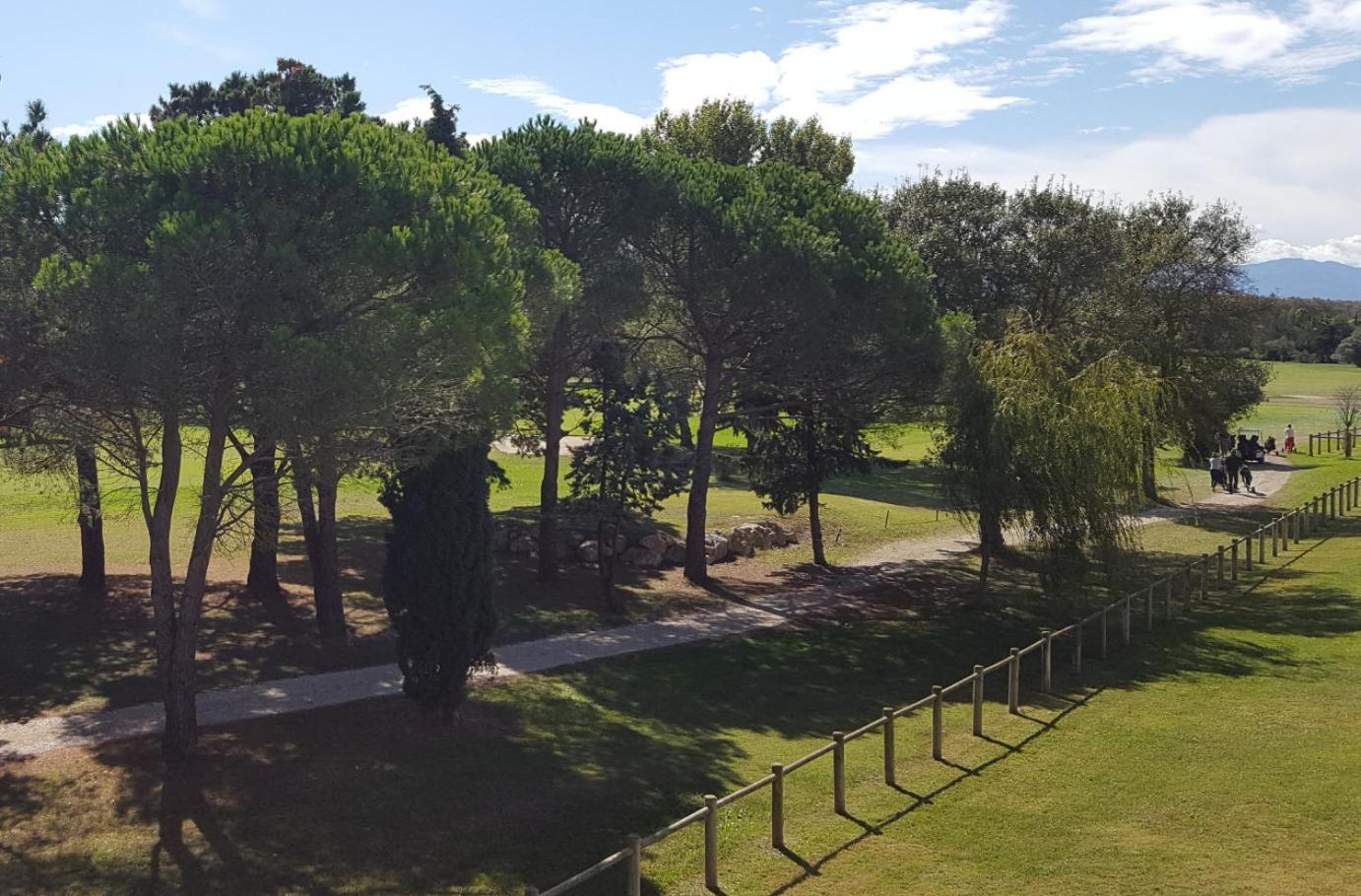Vert Paradis - Vue Apaisante Sur Golf, Pins Parasols, 2E Etage - 80 M2 Dont Terrasse Avec Pergola, 2 Chambres, 3Et Iles, 3 Clim, Wifi - Piscine, Parking Et Park A Velos, Ascenseur - En Option Linge, Menage - Pistes Cyclables, Mer A Proximite Сен-Киприен Екстериор снимка